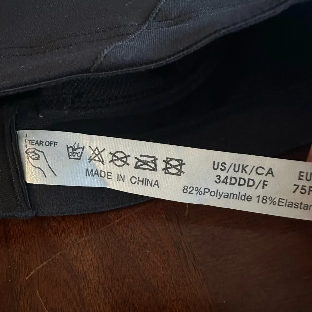 Women’s Padded Seamless Black Crossback Adjustable Sports Bra Size 34 DDD / F - Picture 3 of 5